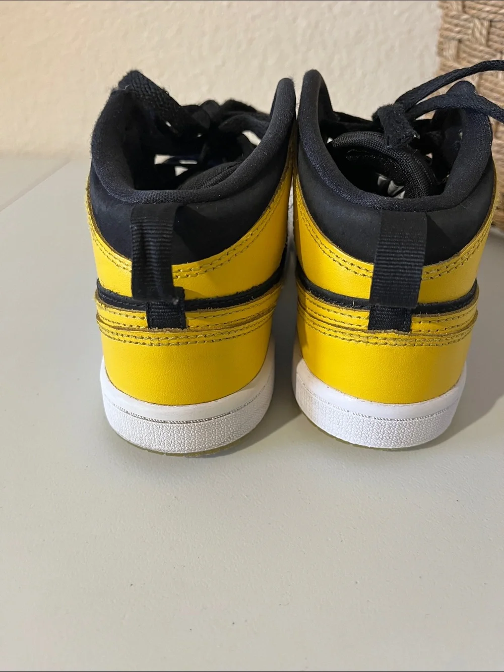 Nike Air Jordan 1Y Mid Kids Black Yellow Varsity